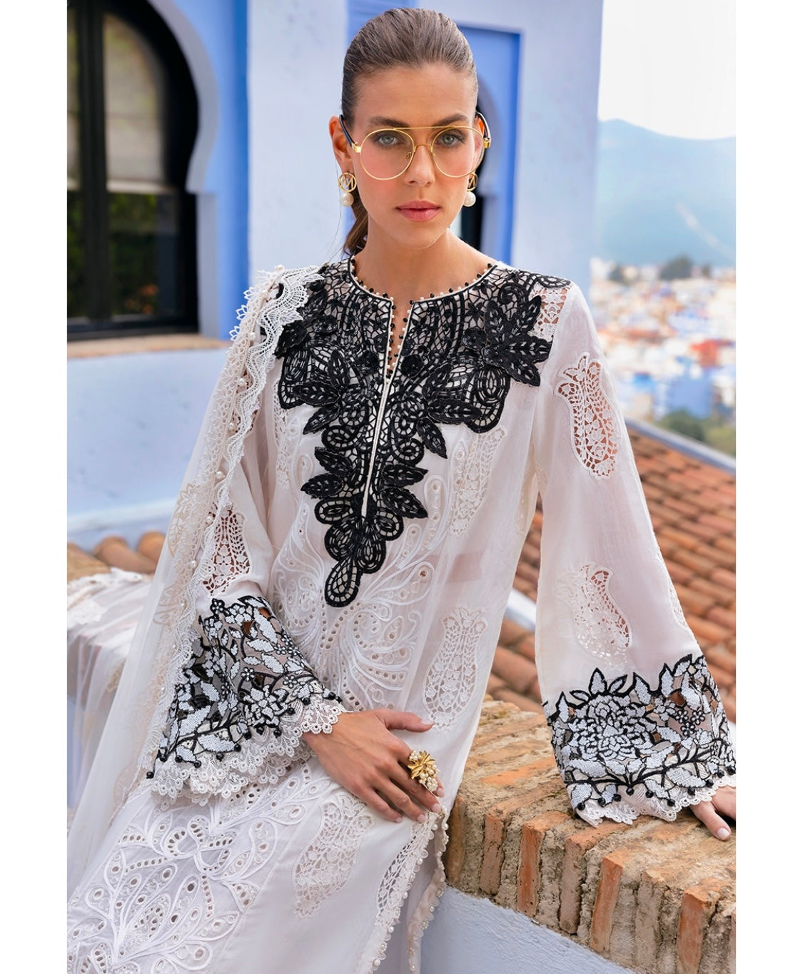 3-PIECE emboidery stitched SUIT