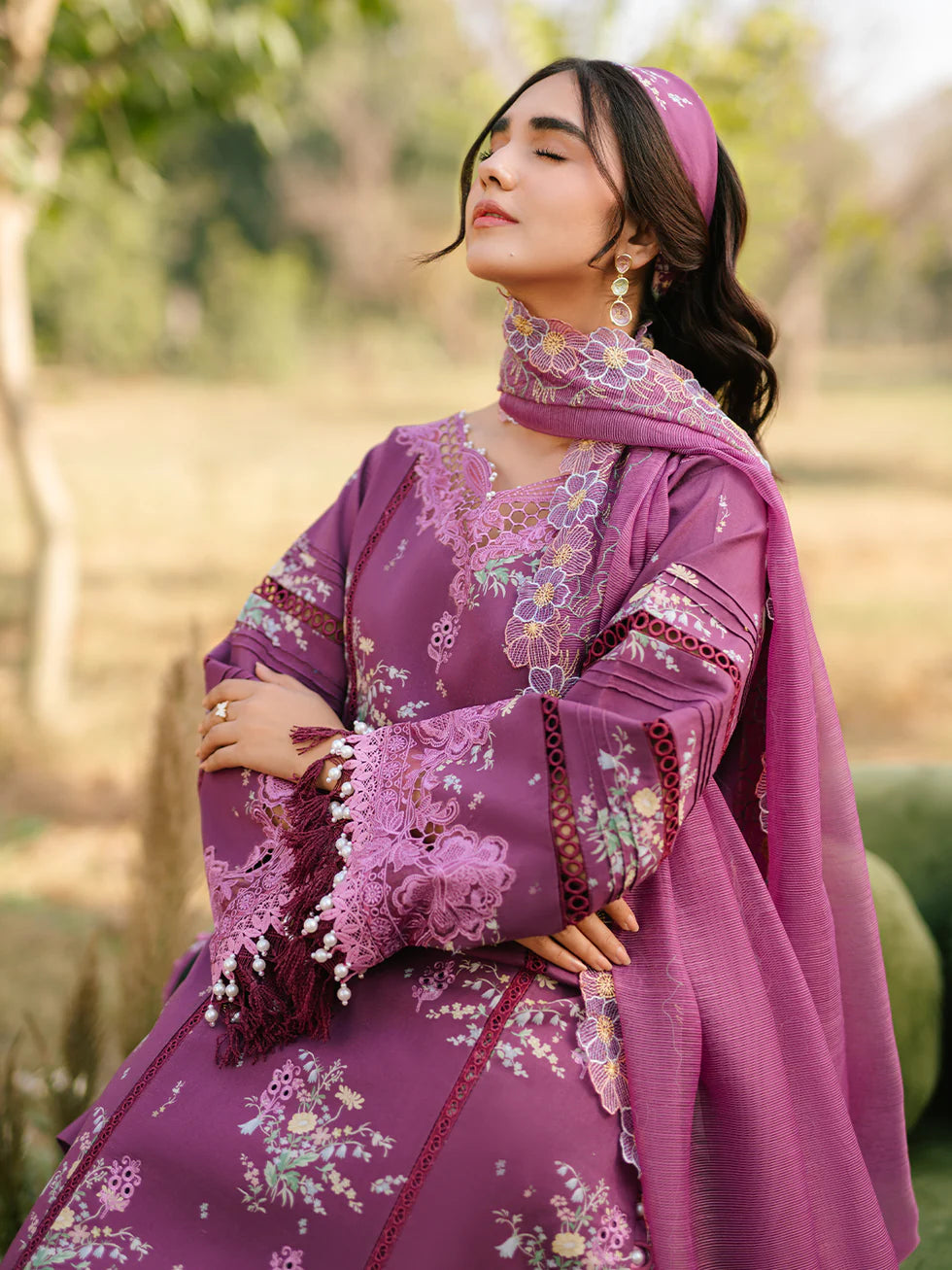 IVY-13 | 3 PC Lawn