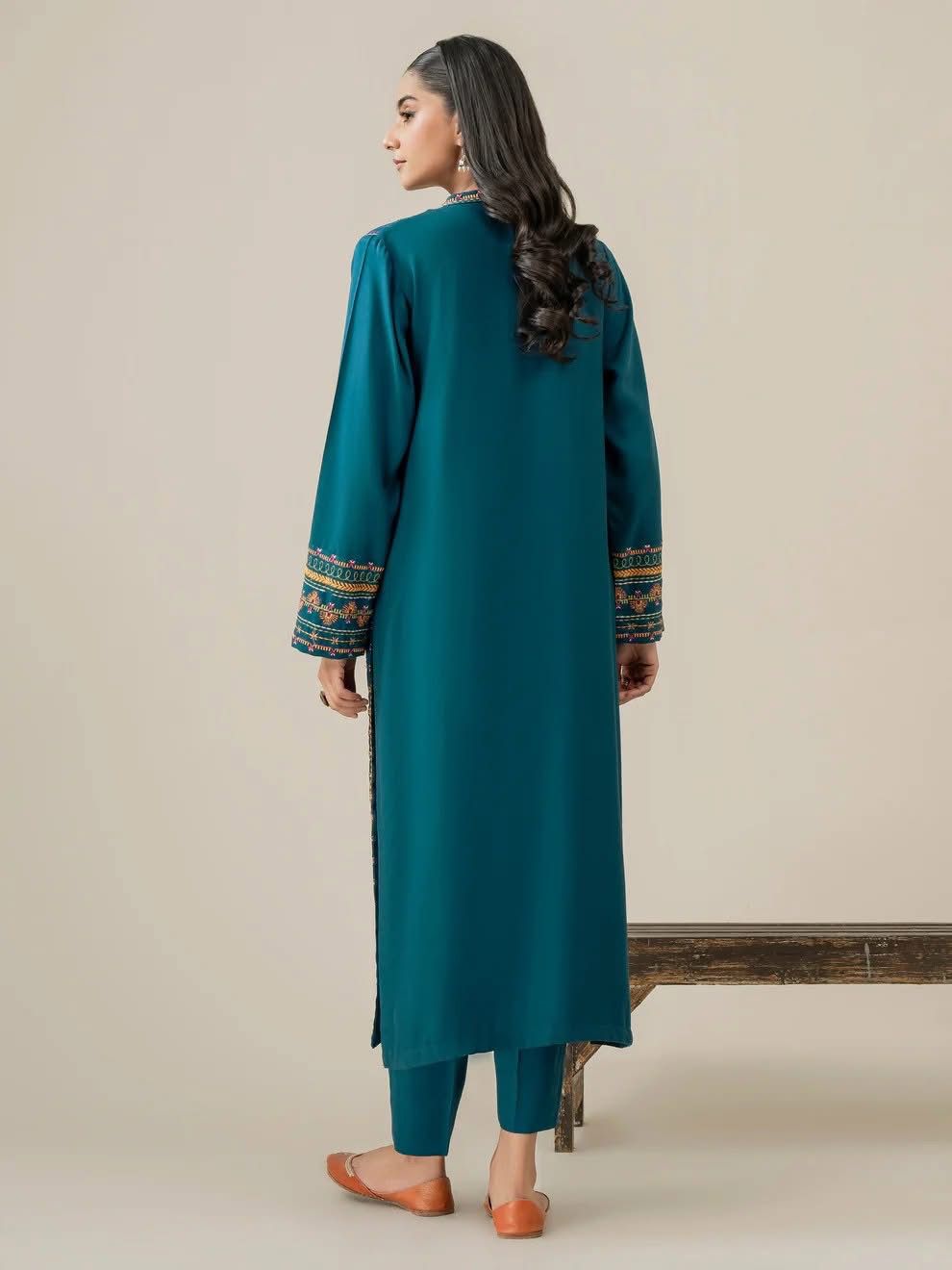 GRACE EMBROIDERED 2-PCS