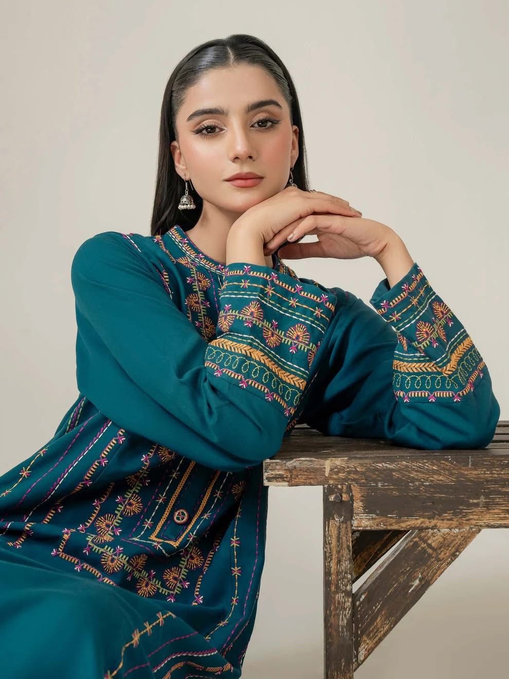 GRACE EMBROIDERED 2-PCS